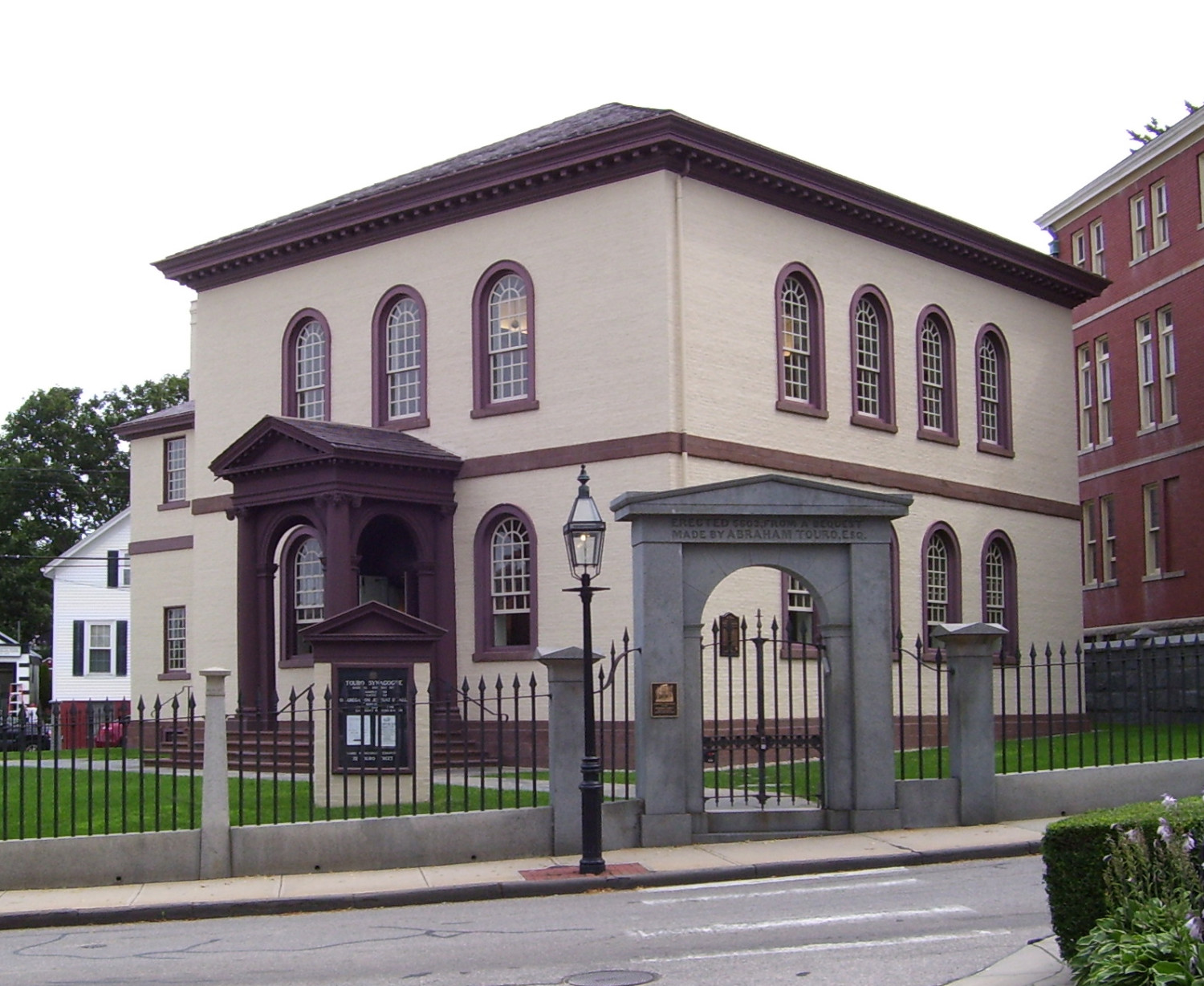 a-colonial-era-masterwork-by-peter-harrison-in-newport-the-touro